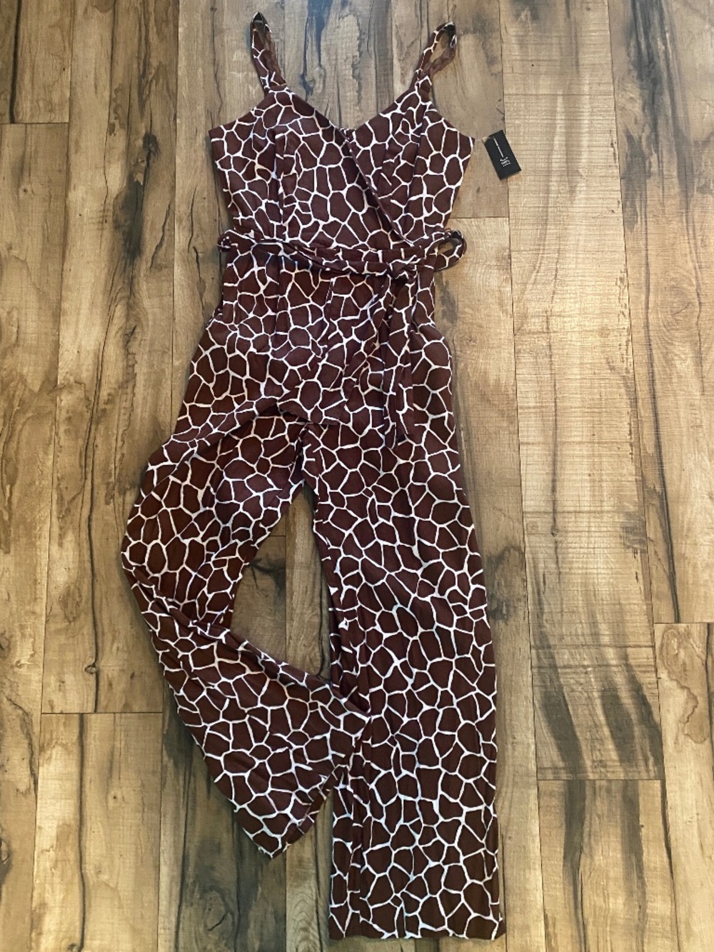 NWT Women's I.N.C. Brown/Cream Linen Giraffe Print Jumpsuit w/ Pockets Sz Medium